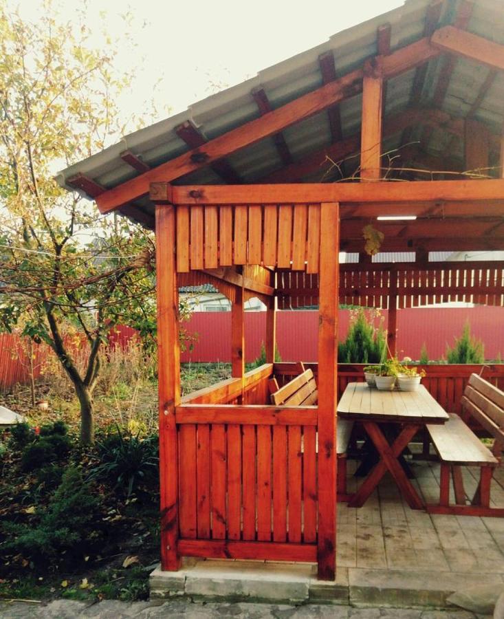 波恰耶夫 Park House酒店 外观 照片